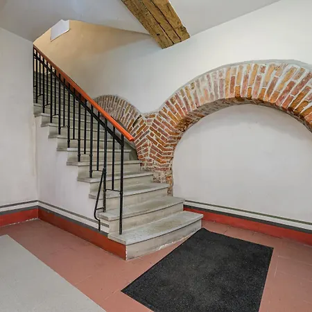 Dictumfactum Noble Old Town Apartment *