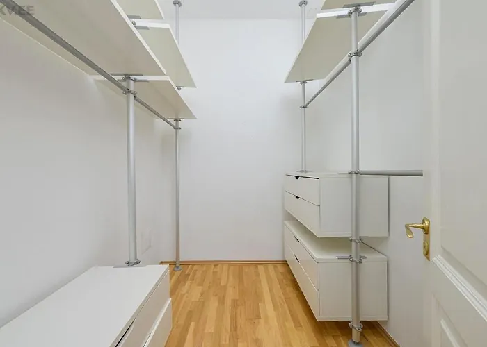 Dictumfactum Noble Old Town *